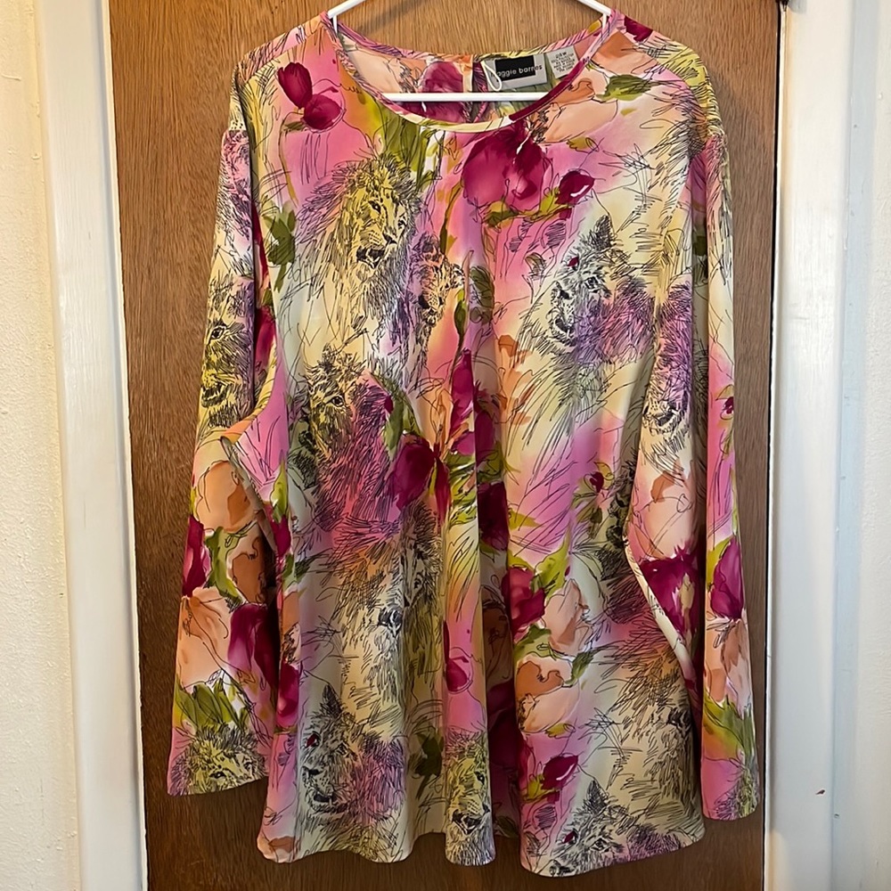 Maggie Barns Unusual 🦁/ 🐅 Print Size 24W Over The Head Top